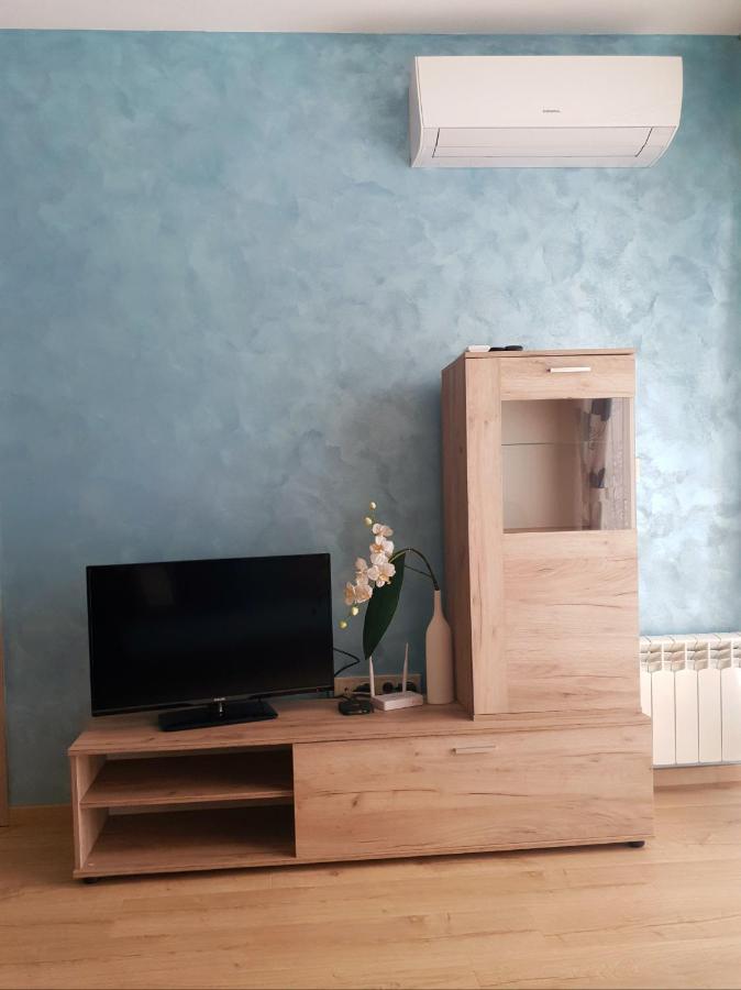 Bright And Newly Refurbished Apartment Near Center Sofia Exterior foto